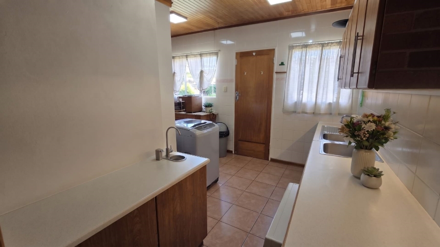 4 Bedroom Property for Sale in Pellissier Free State